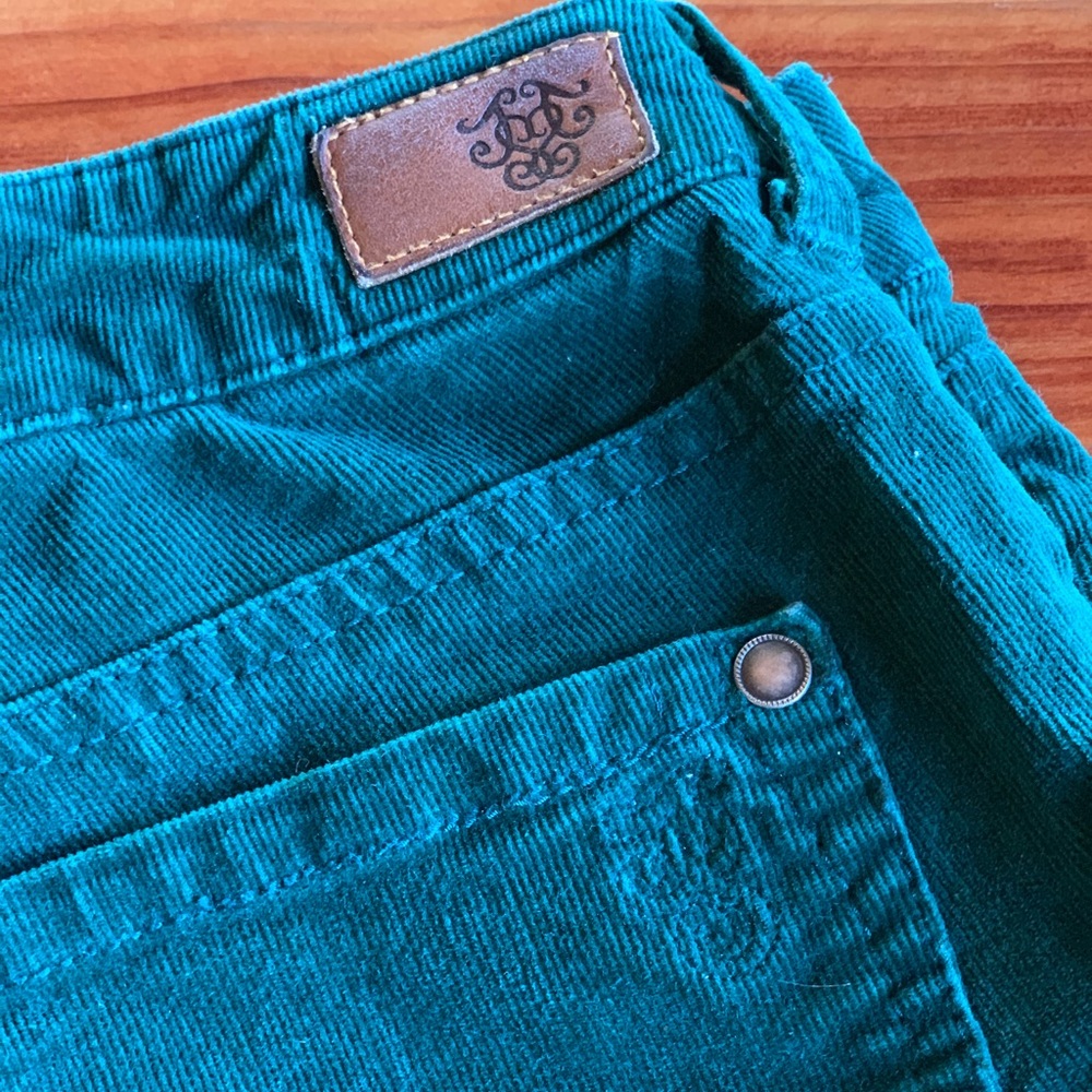 🎄 Super soft Green Corduroy Pants 👌